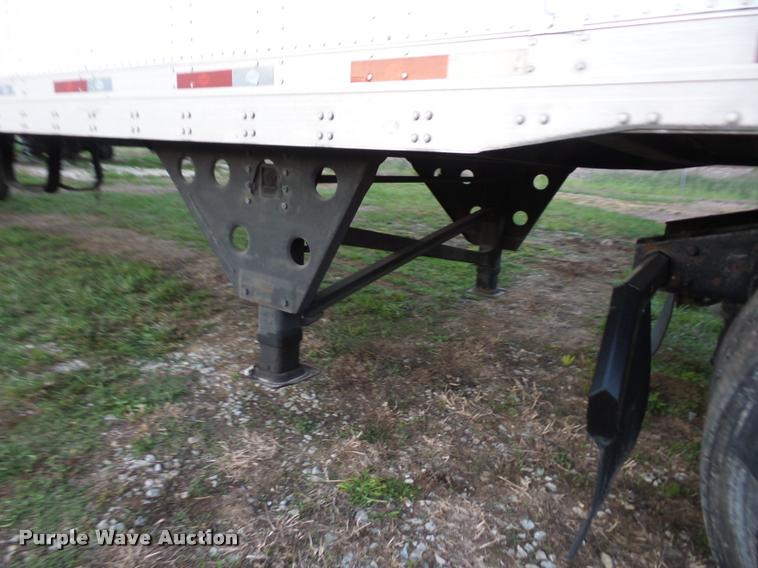 image for item DB6458 2011 Utility 4000D-X dry van trailer