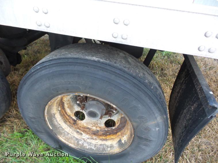 image for item DB6462 2011 Utility 4000D-X dry van trailer