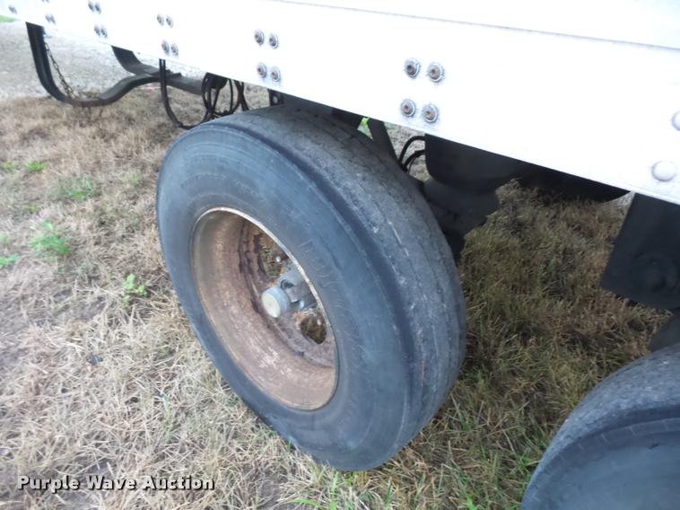 image for item DB6462 2011 Utility 4000D-X dry van trailer