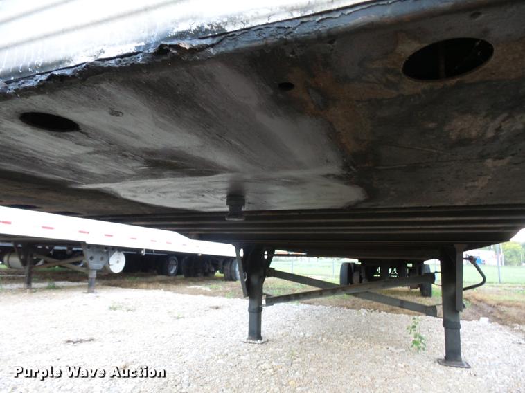 image for item DB6462 2011 Utility 4000D-X dry van trailer