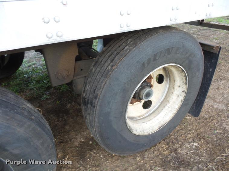 image for item DB6463 2003 Utility 300R refrigerated van trailer