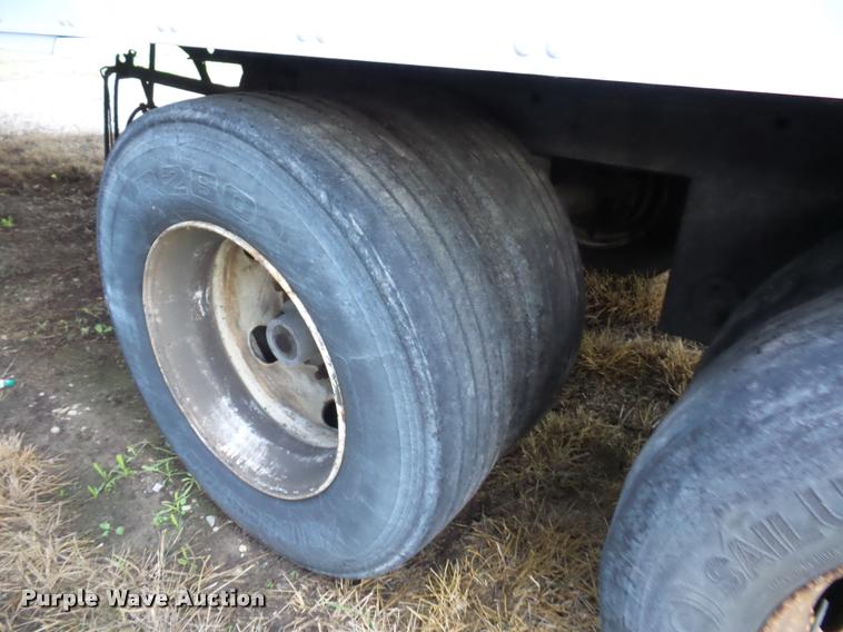 image for item DB6464 2003 Utility 300R refrigerated van trailer