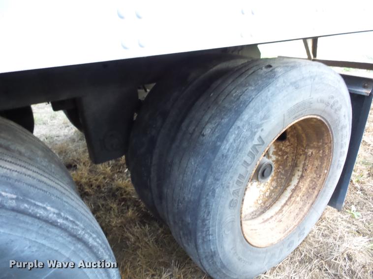 image for item DB6464 2003 Utility 300R refrigerated van trailer