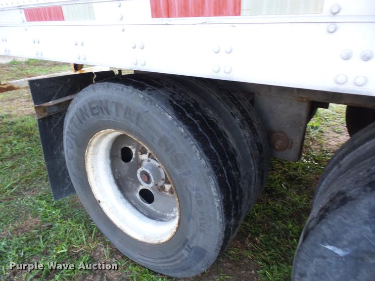 image for item DB6465 2002 Utility 300R refrigerated van trailer