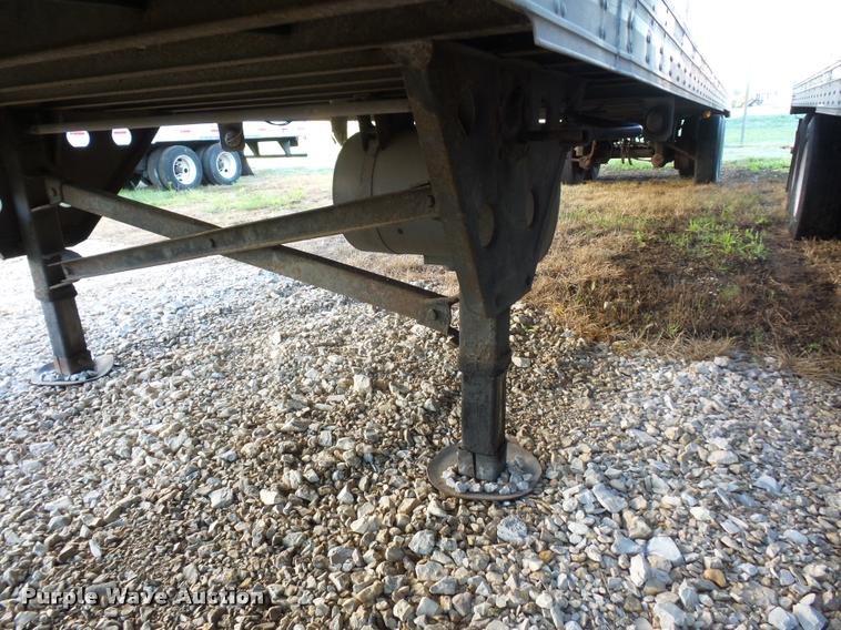 image for item DB6466 2003 Utility 300R refrigerated van trailer