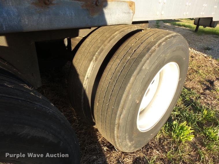 image for item DB6469 2009 Utility 300R refrigerated van trailer