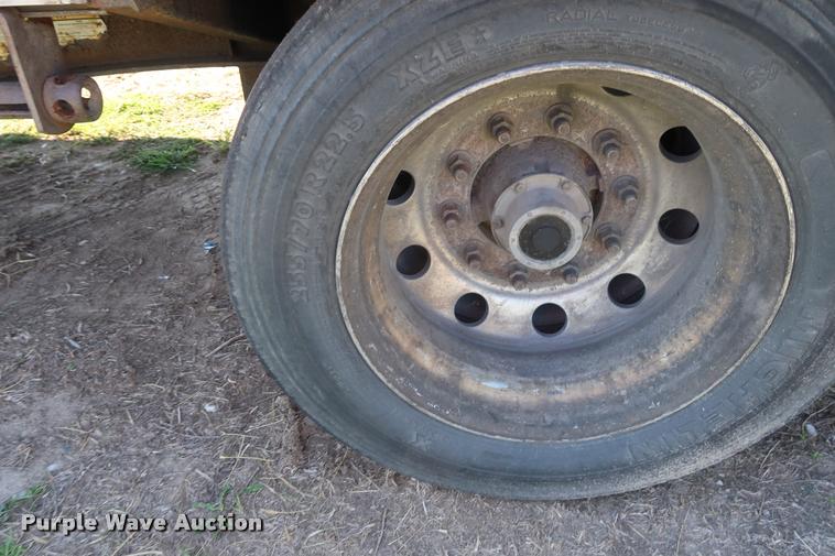 image for item DB6474 2005 Fontaine drop deck trailer