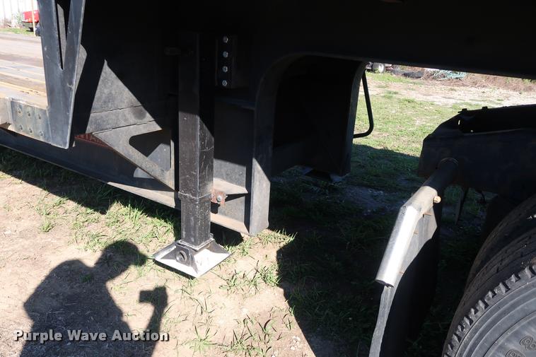 image for item DB6474 2005 Fontaine drop deck trailer