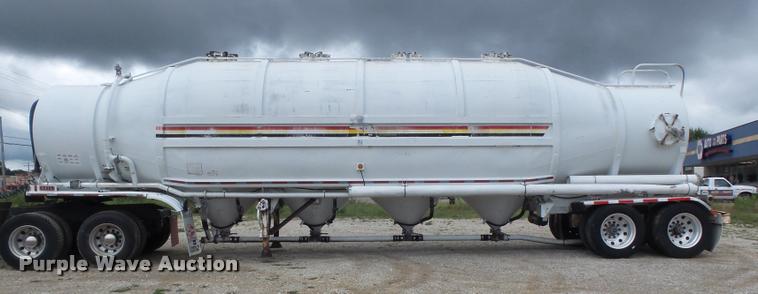 image for item DB6475 1990 Heil dry bulk pneumatic tank trailer