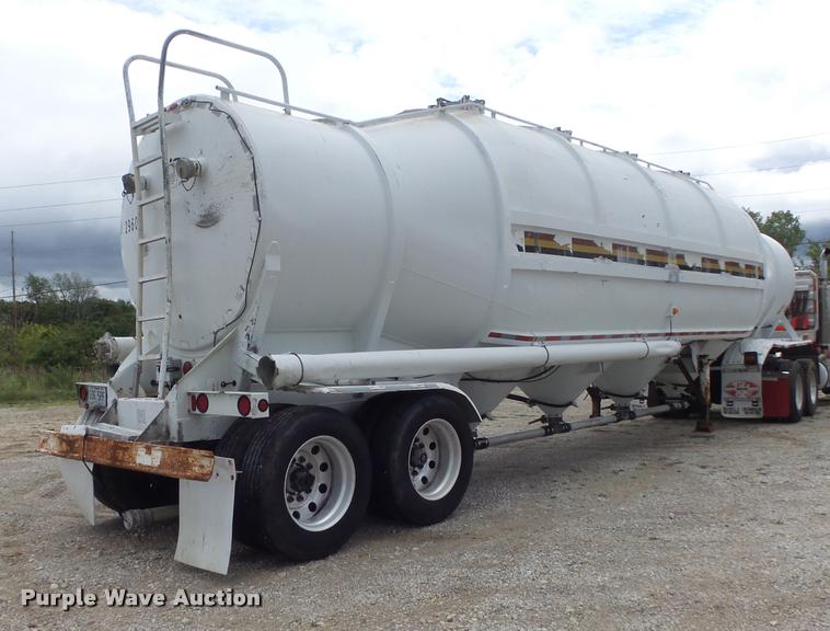 image for item DB6475 1990 Heil dry bulk pneumatic tank trailer