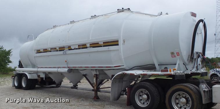 image for item DB6475 1990 Heil dry bulk pneumatic tank trailer