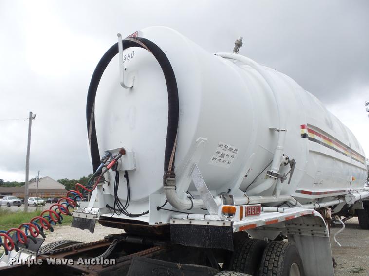 image for item DB6475 1990 Heil dry bulk pneumatic tank trailer