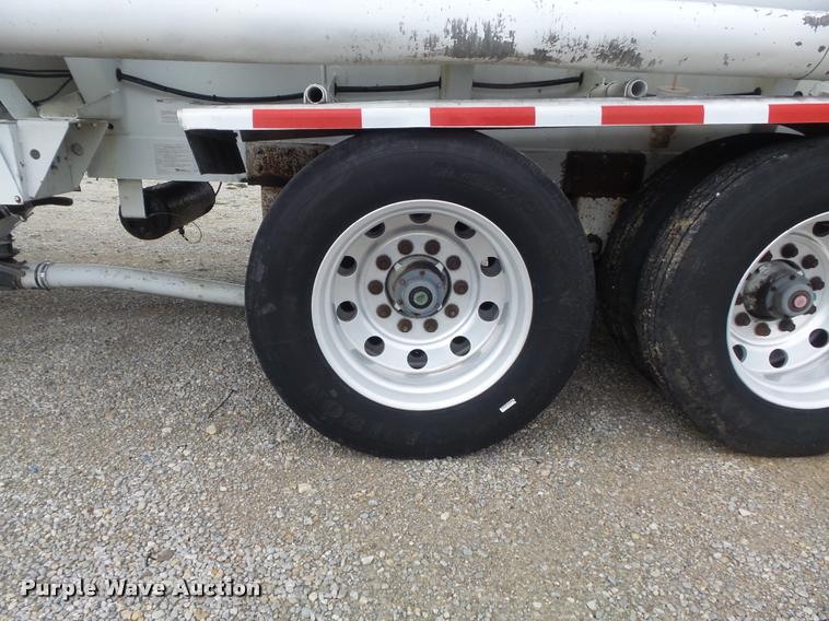 image for item DB6475 1990 Heil dry bulk pneumatic tank trailer