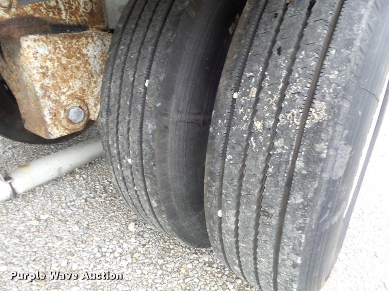 image for item DB6475 1990 Heil dry bulk pneumatic tank trailer