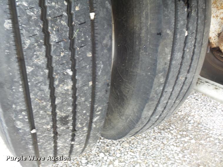 image for item DB6475 1990 Heil dry bulk pneumatic tank trailer