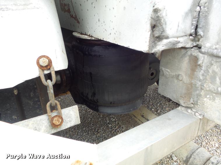 image for item DB6475 1990 Heil dry bulk pneumatic tank trailer