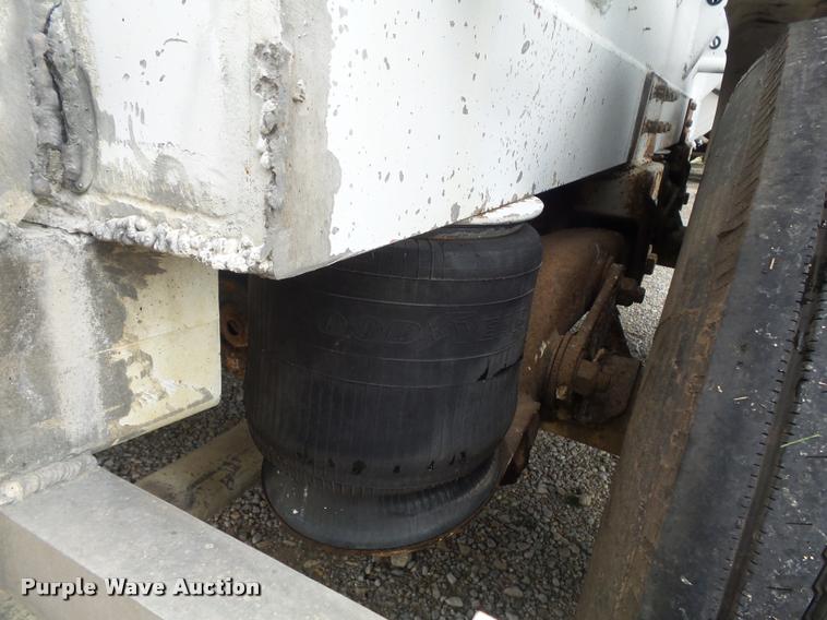 image for item DB6475 1990 Heil dry bulk pneumatic tank trailer