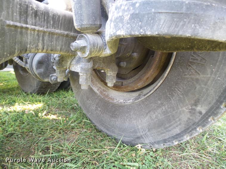 image for item DB6499 2000 Peterbilt 378 semi truck