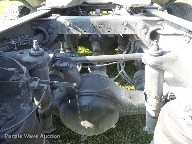 image for item DB6499 2000 Peterbilt 378 semi truck