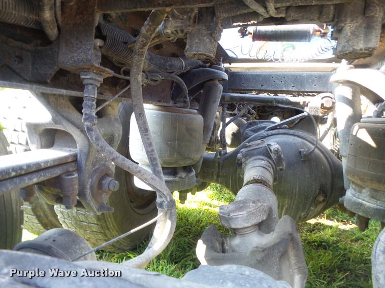 image for item DB6499 2000 Peterbilt 378 semi truck