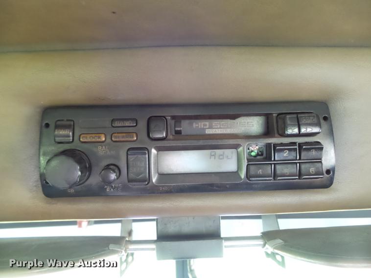 image for item DB6499 2000 Peterbilt 378 semi truck