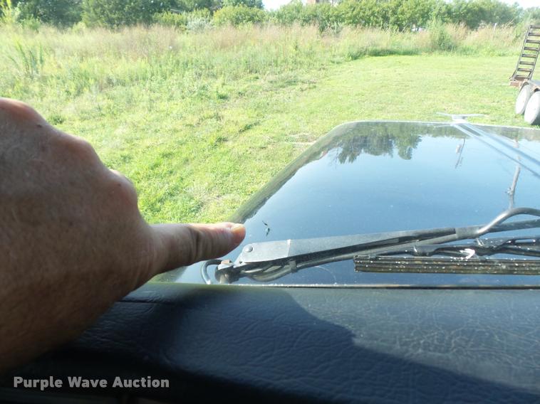 image for item DB6499 2000 Peterbilt 378 semi truck