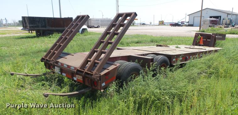 image for item DC3924 1976 Fruehauf C-250L-52 equipment trailer