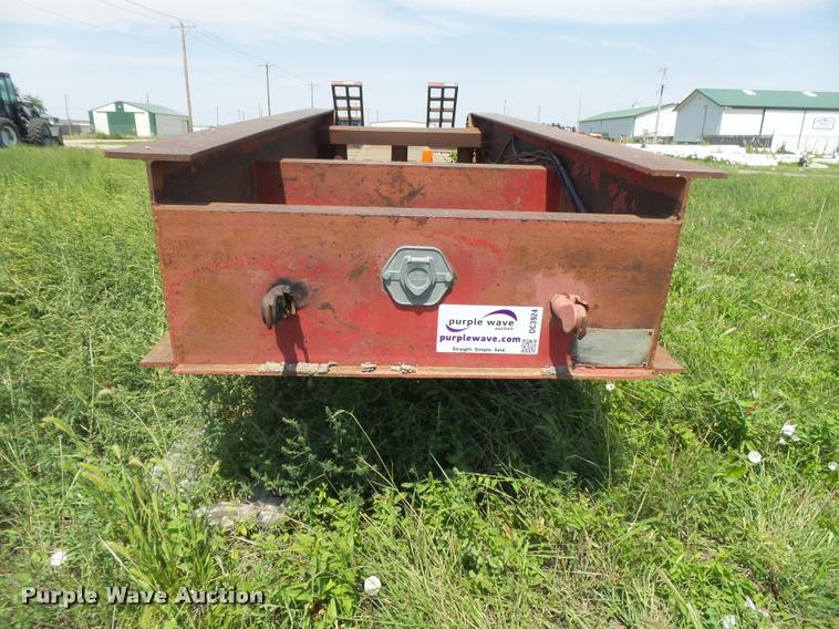 image for item DC3924 1976 Fruehauf C-250L-52 equipment trailer