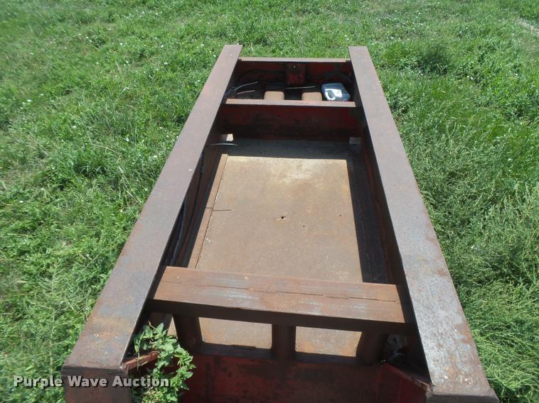 image for item DC3924 1976 Fruehauf C-250L-52 equipment trailer