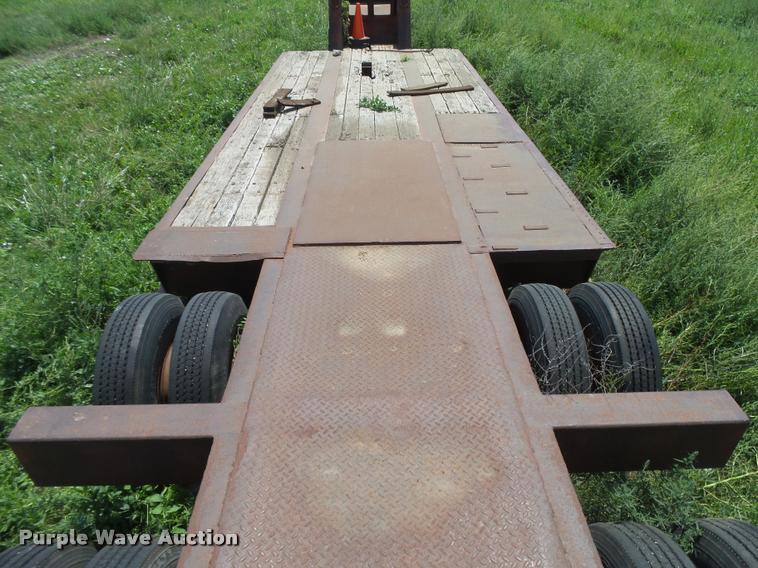 image for item DC3924 1976 Fruehauf C-250L-52 equipment trailer