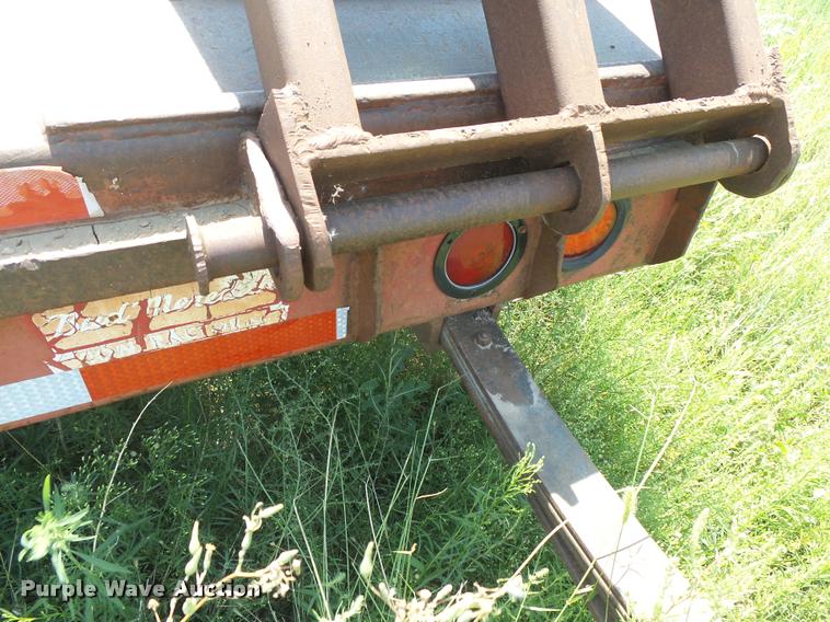 image for item DC3924 1976 Fruehauf C-250L-52 equipment trailer