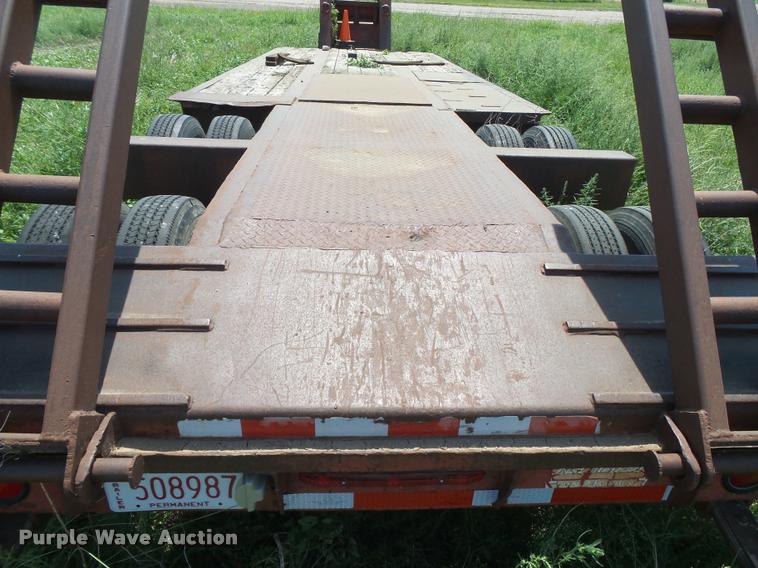 image for item DC3924 1976 Fruehauf C-250L-52 equipment trailer