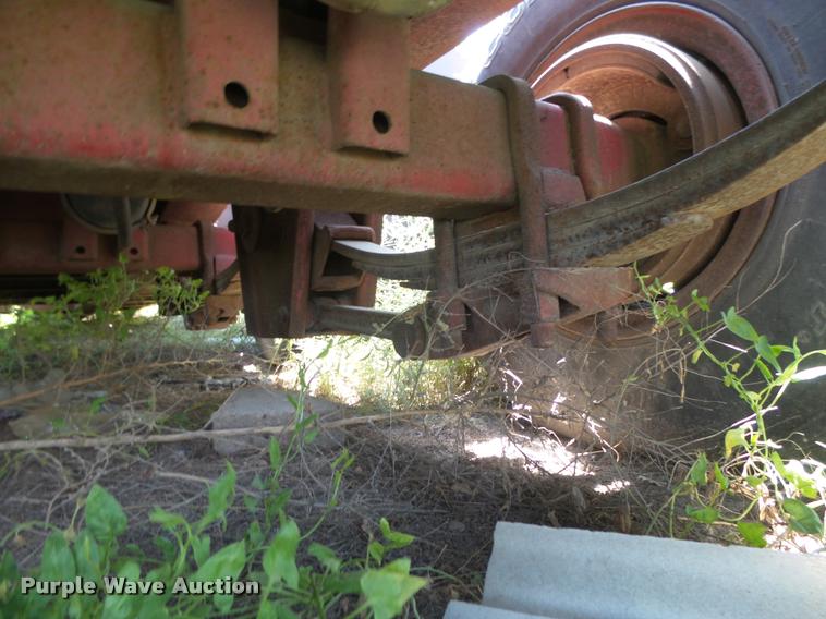 image for item DC3924 1976 Fruehauf C-250L-52 equipment trailer