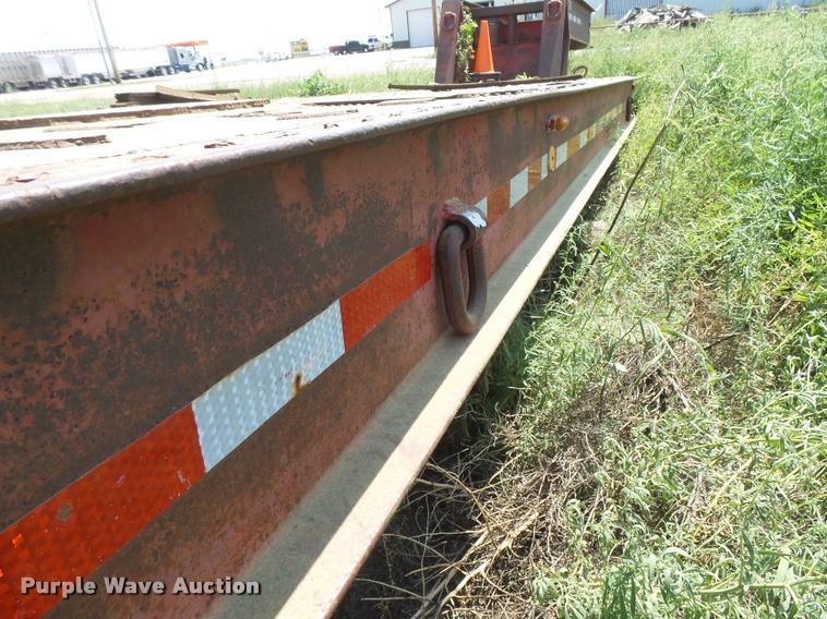 image for item DC3924 1976 Fruehauf C-250L-52 equipment trailer