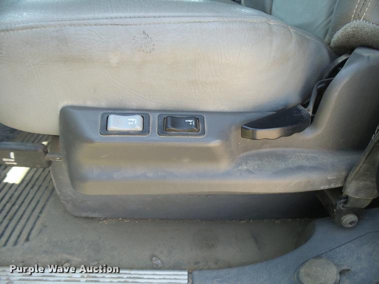 image for item DC3925 2006 Freightliner Columbia L120 semi truck