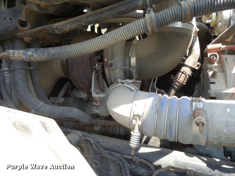 image for item DC3925 2006 Freightliner Columbia L120 semi truck