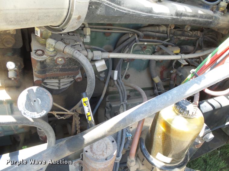 image for item DC3925 2006 Freightliner Columbia L120 semi truck