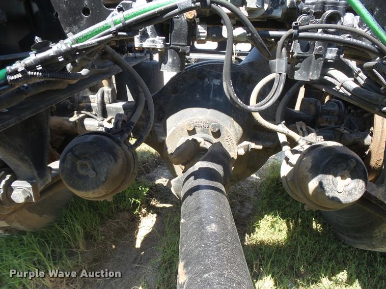 image for item DC3925 2006 Freightliner Columbia L120 semi truck