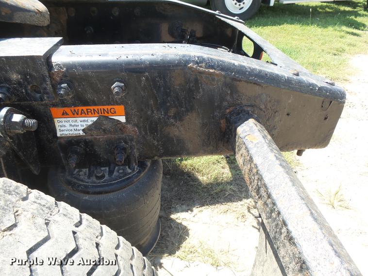 image for item DC3925 2006 Freightliner Columbia L120 semi truck