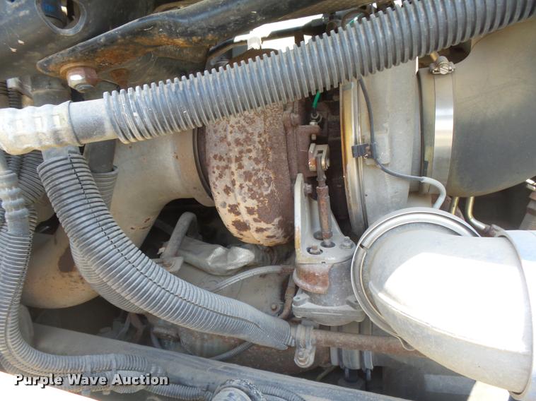 image for item DC3926 2006 Freightliner Columbia L120 semi truck