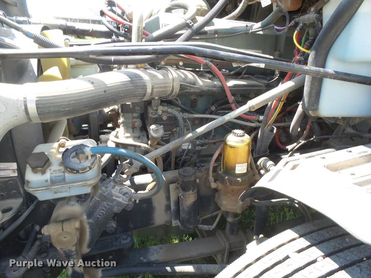 image for item DC3926 2006 Freightliner Columbia L120 semi truck