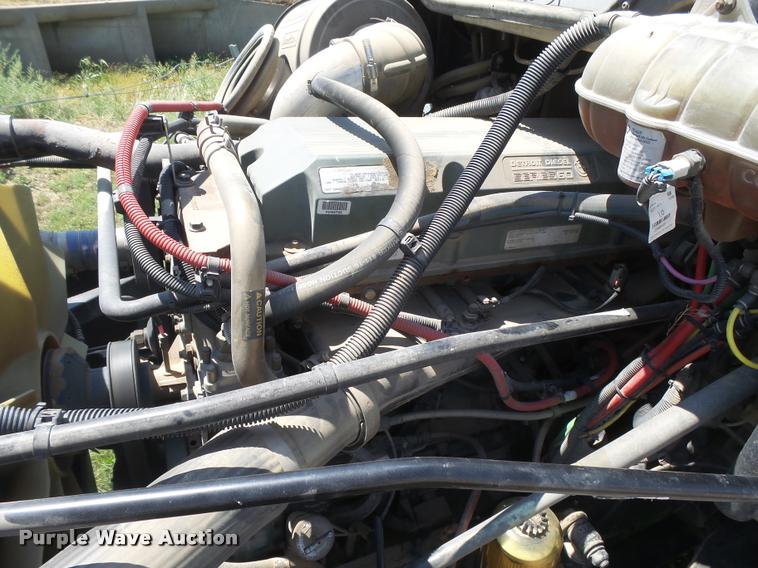 image for item DC3926 2006 Freightliner Columbia L120 semi truck