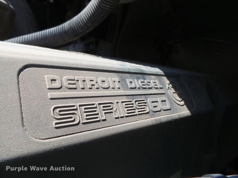 image for item DC3926 2006 Freightliner Columbia L120 semi truck