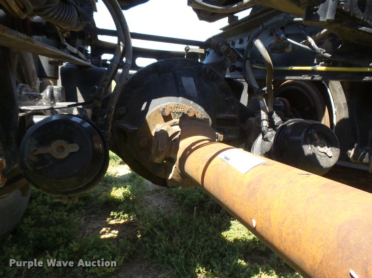 image for item DC3926 2006 Freightliner Columbia L120 semi truck