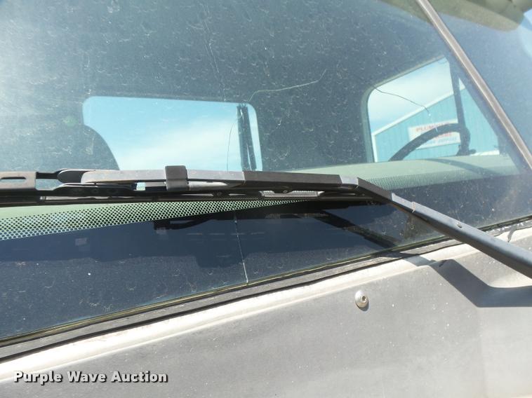 image for item DC3926 2006 Freightliner Columbia L120 semi truck