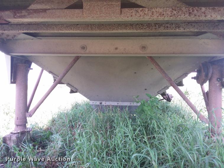image for item DC4939 1996 Timpte double hopper bottom grain trailer