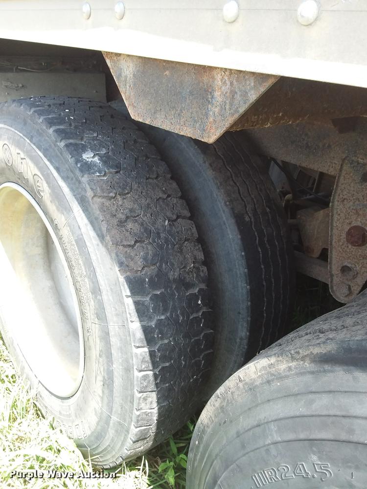 image for item DC4939 1996 Timpte double hopper bottom grain trailer