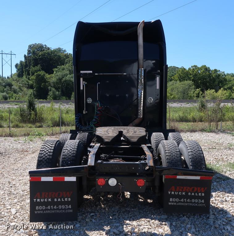 image for item DD1630 2009 Kenworth T660 semi truck