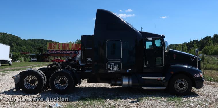image for item DD1630 2009 Kenworth T660 semi truck
