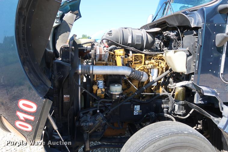 image for item DD1630 2009 Kenworth T660 semi truck